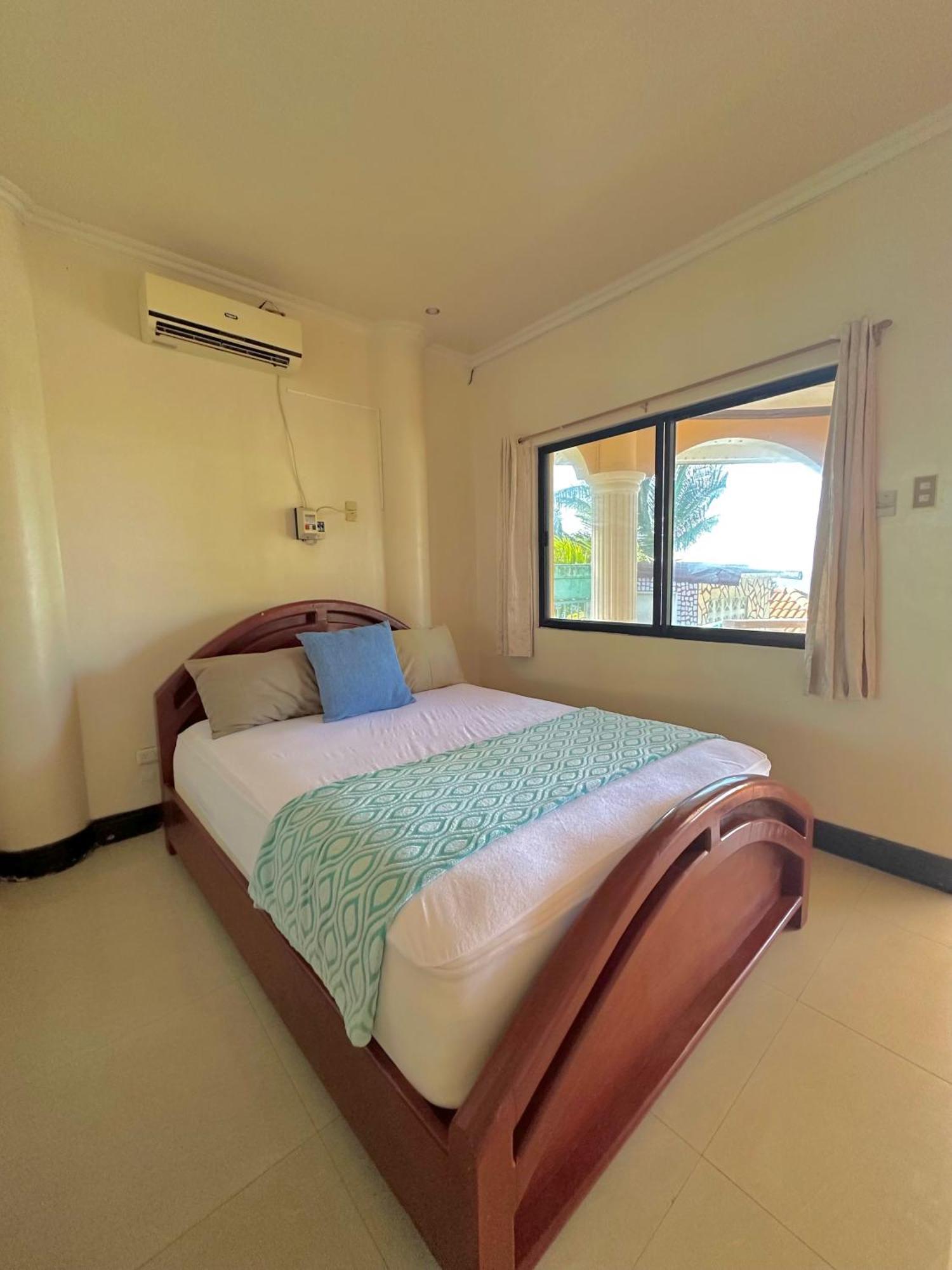Casaroyal Beachfront Siquijor Εξωτερικό φωτογραφία