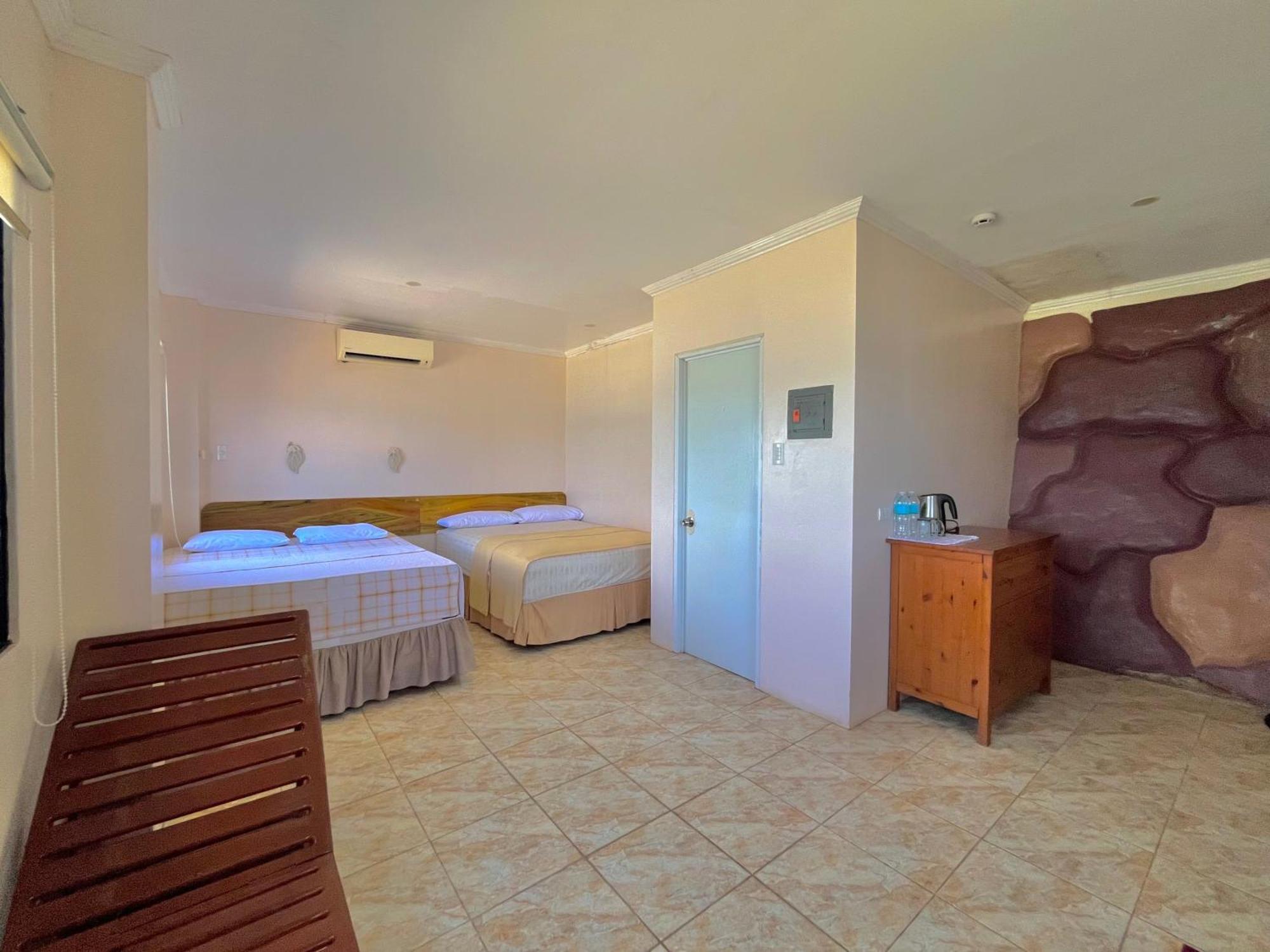 Casaroyal Beachfront Siquijor Εξωτερικό φωτογραφία