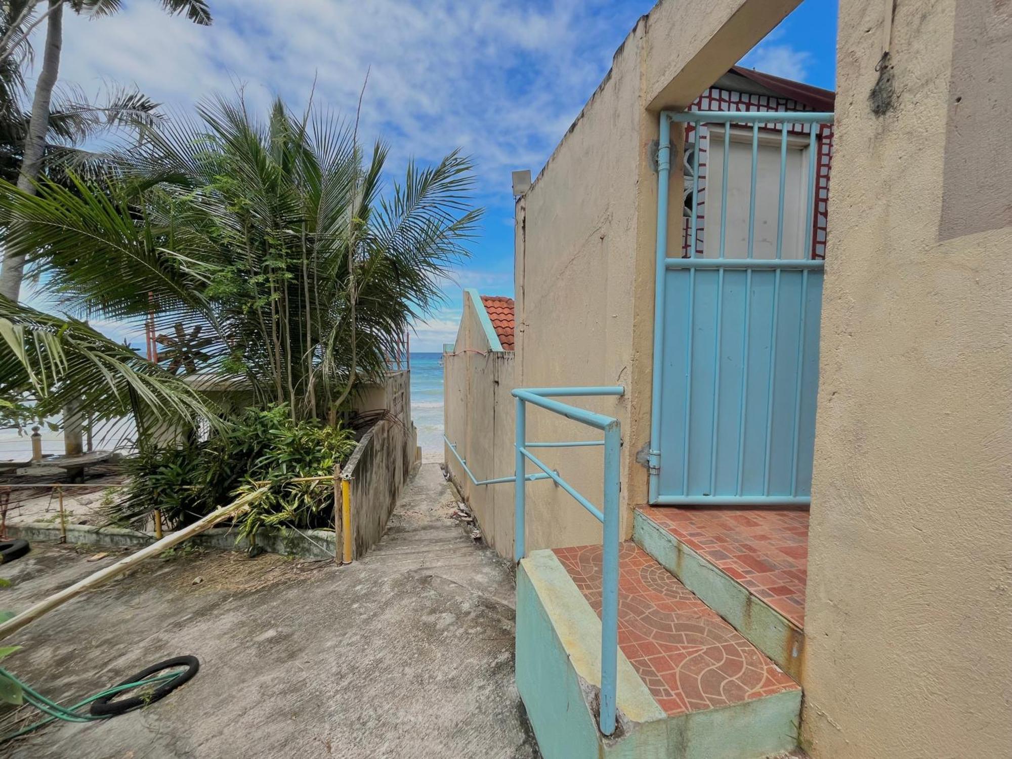 Casaroyal Beachfront Siquijor Εξωτερικό φωτογραφία